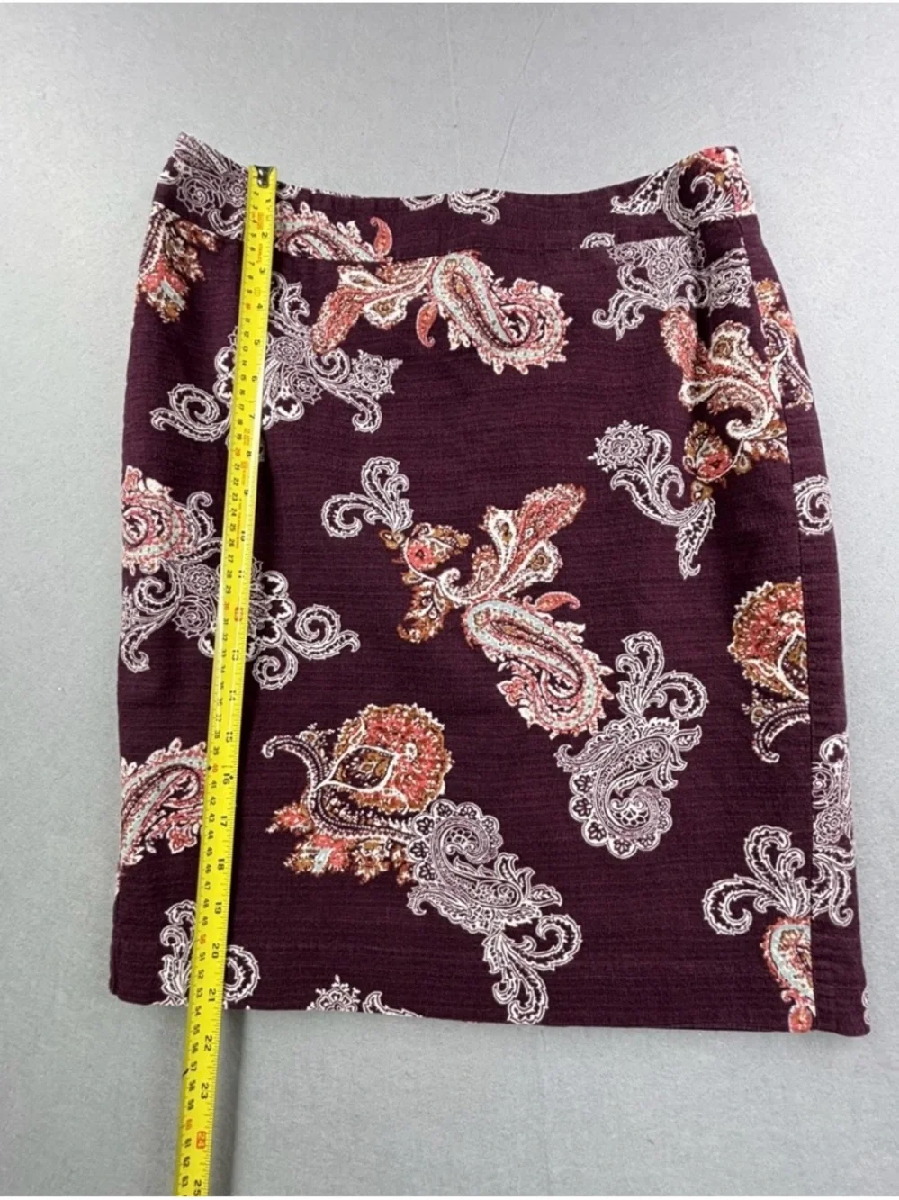 Ann Taylor Burgundy Paisley Pencil‎ Skirt